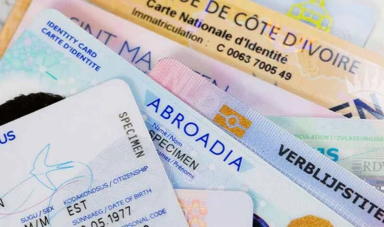 Solution de Personnalisation de Cartes Sécurisées